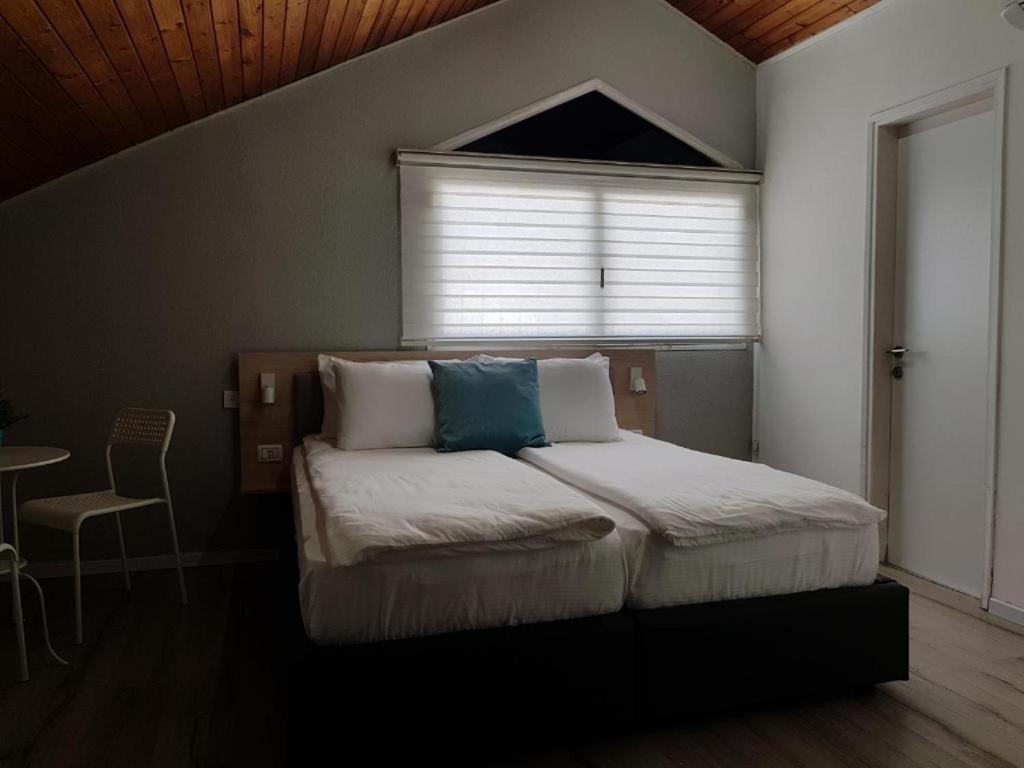 Airport Guest House Or Yehuda Δωμάτιο φωτογραφία